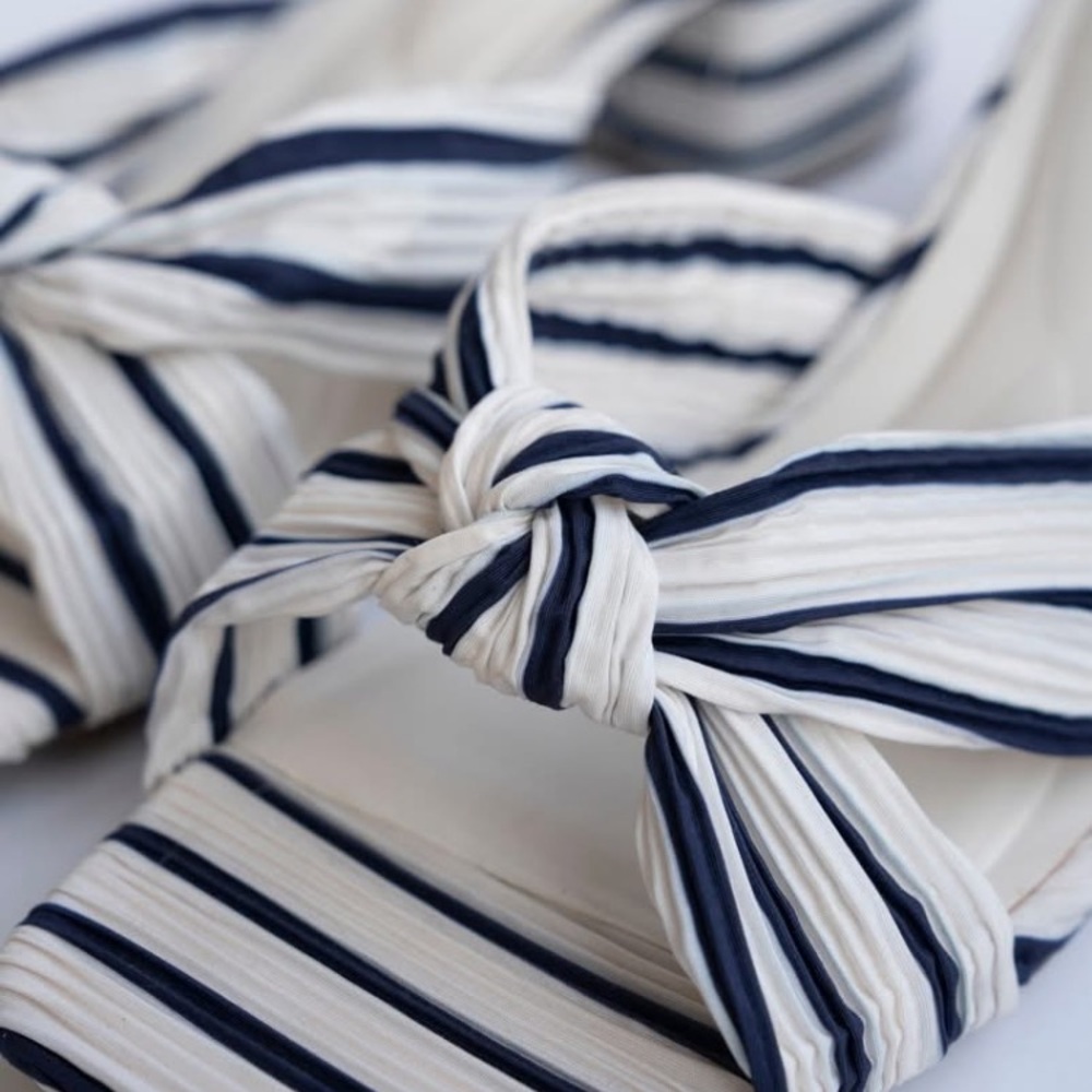 On 34th Striped Navy & White Bow Detailed Textured Fabric Heels- Size 10 - NWT - Picture 3 of 9